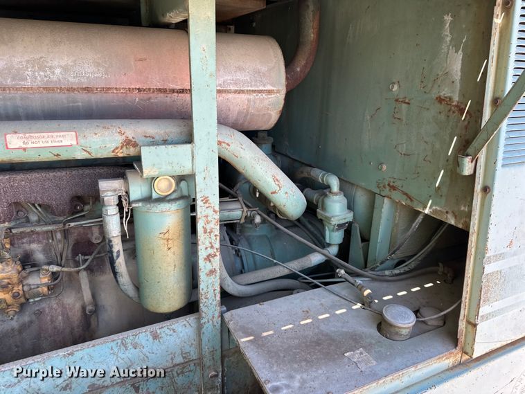 image for item EJ6869 Gardner Denver  air compressor