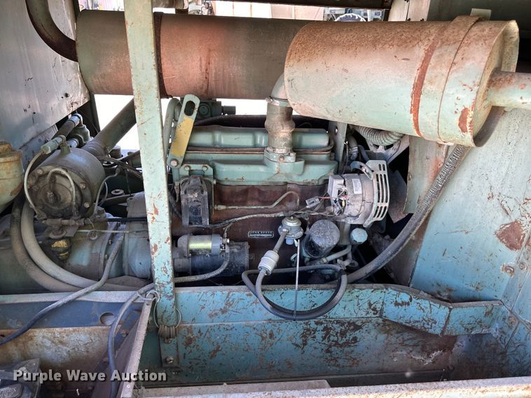 image for item EJ6869 Gardner Denver  air compressor