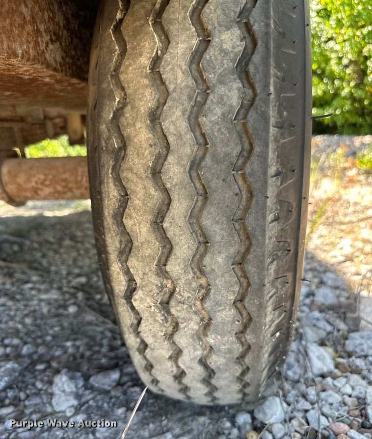 image for item EJ6869 Gardner Denver  air compressor