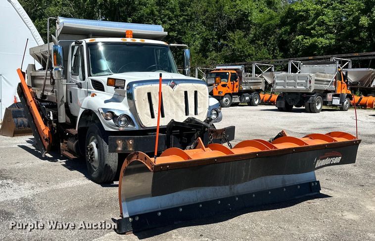 image for item EJ6870 2014 International  7300 dump truck