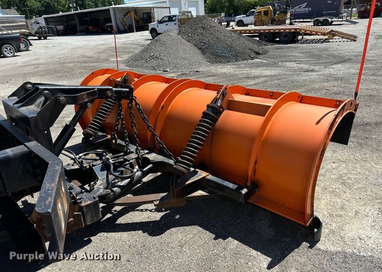 image for item EJ6870 2014 International  7300 dump truck