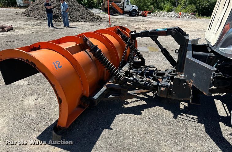 image for item EJ6870 2014 International  7300 dump truck