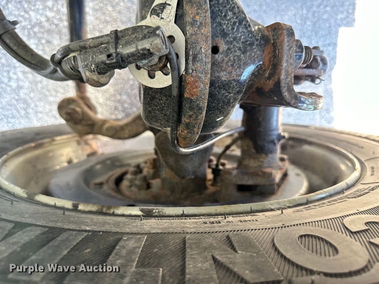 image for item EJ6870 2014 International  7300 dump truck