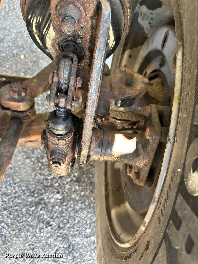 image for item EJ6870 2014 International  7300 dump truck