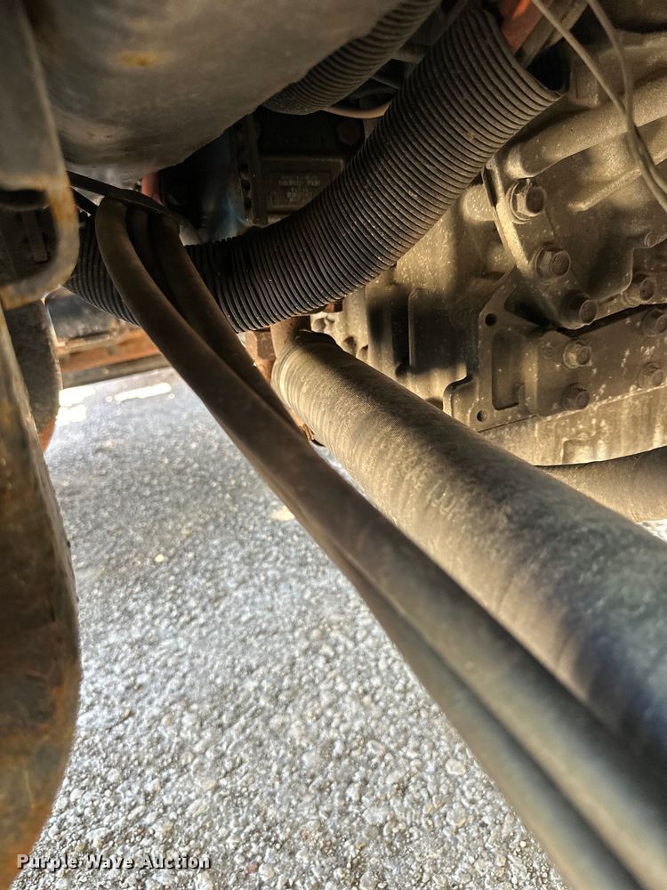 image for item EJ6870 2014 International  7300 dump truck