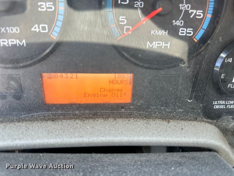 image for item EJ6870 2014 International  7300 dump truck