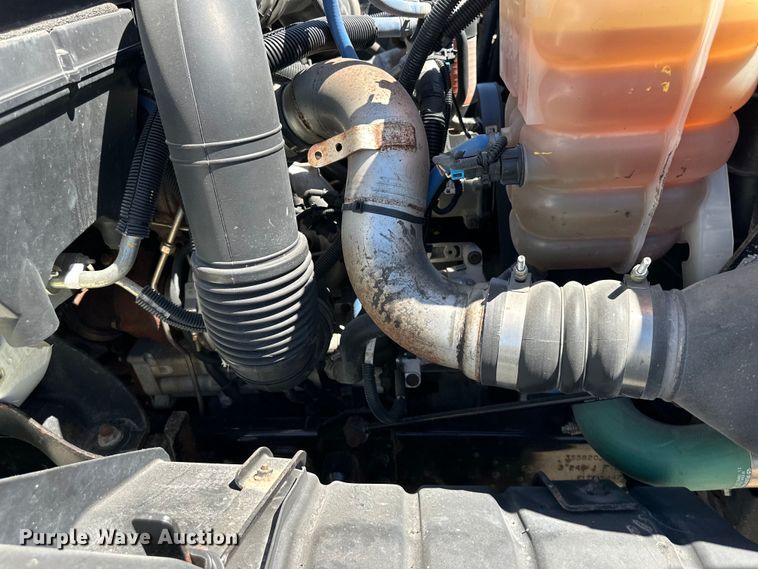 image for item EJ6870 2014 International  7300 dump truck