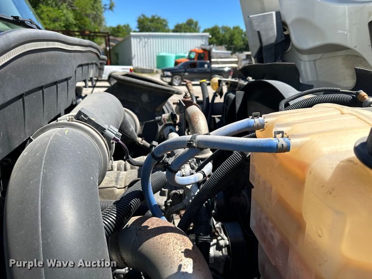 image for item EJ6870 2014 International  7300 dump truck