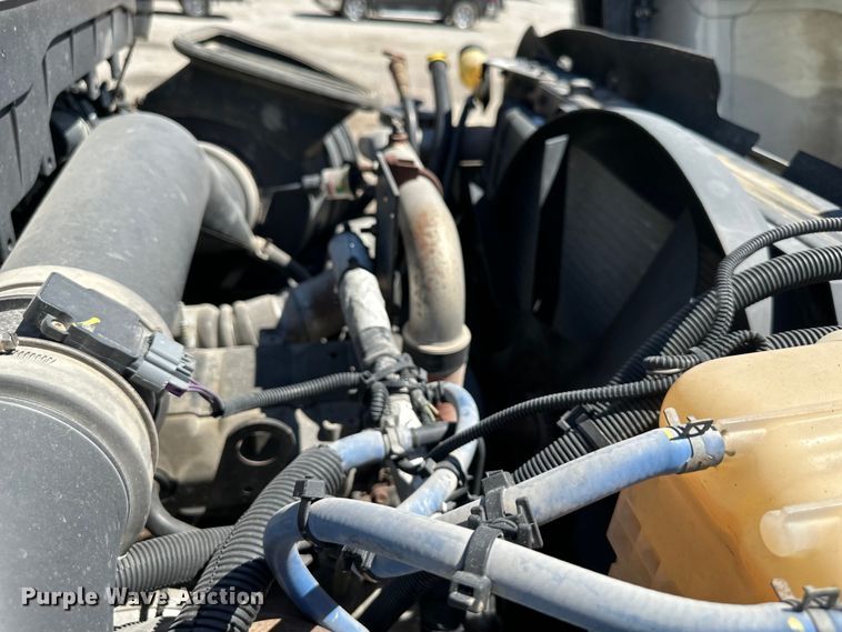 image for item EJ6870 2014 International  7300 dump truck