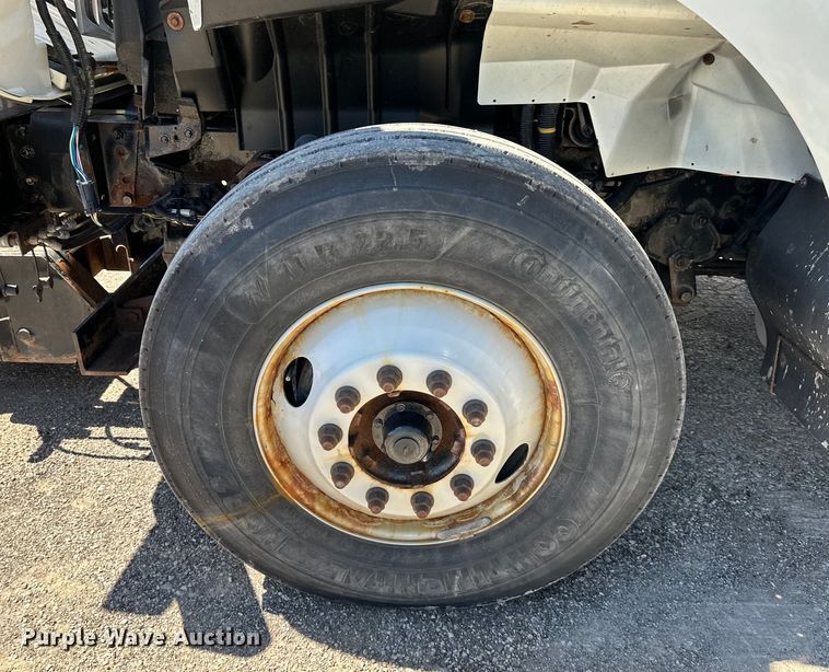 image for item EJ6870 2014 International  7300 dump truck