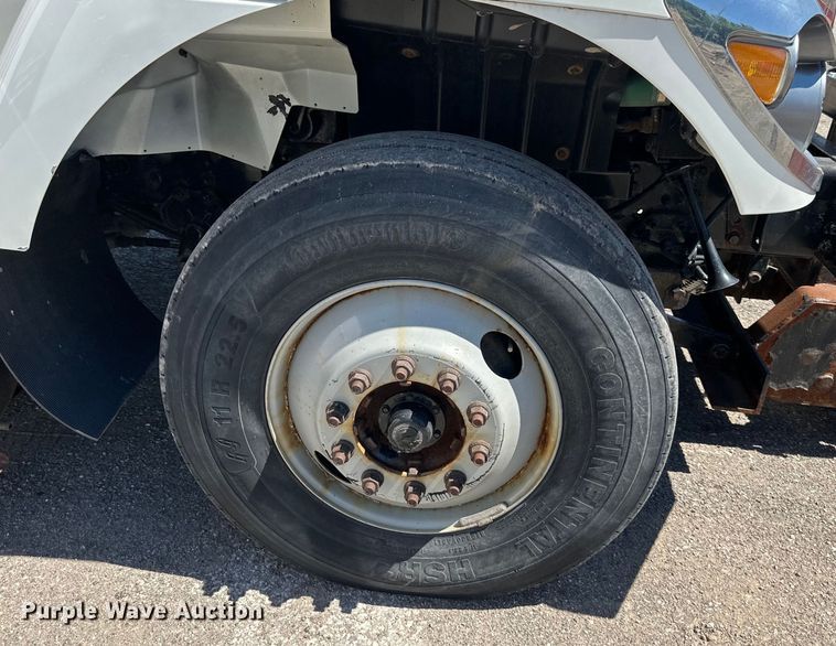 image for item EJ6870 2014 International  7300 dump truck