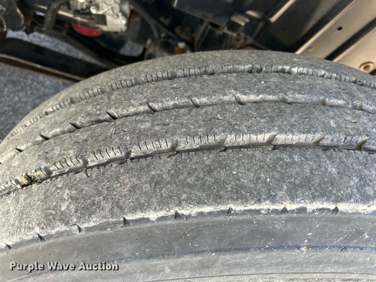 image for item EJ6870 2014 International  7300 dump truck