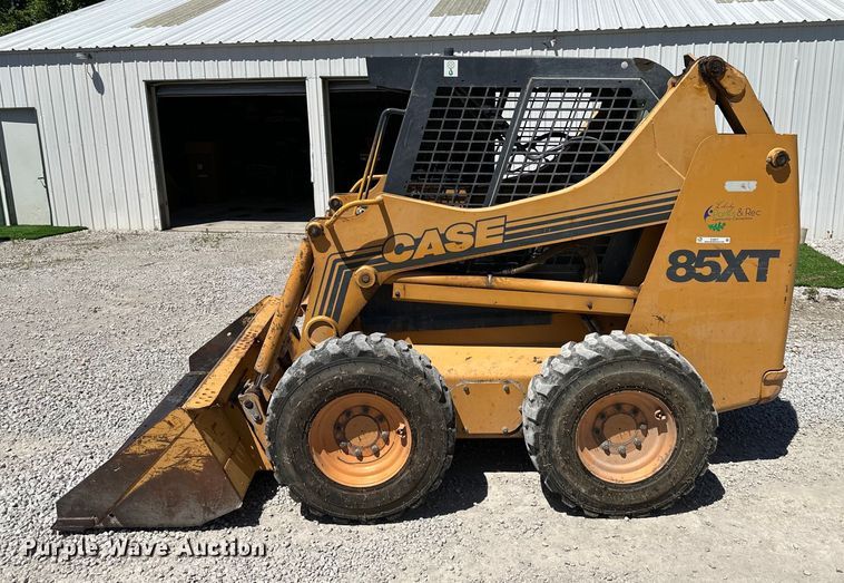 image for item EJ6871 1999 Case 85XT skid steer loader