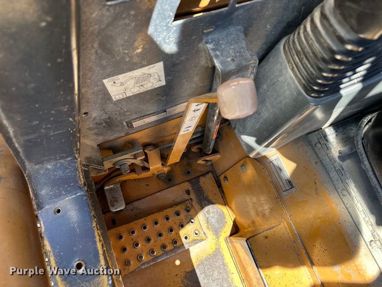 image for item EJ6871 1999 Case 85XT skid steer loader