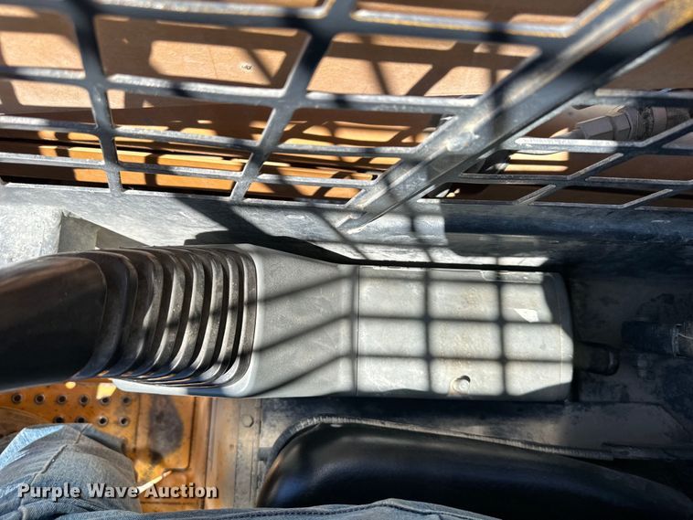 image for item EJ6871 1999 Case 85XT skid steer loader