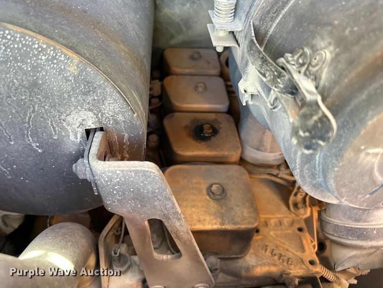 image for item EJ6871 1999 Case 85XT skid steer loader