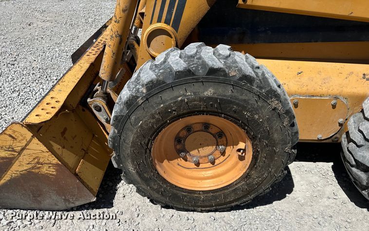 image for item EJ6871 1999 Case 85XT skid steer loader