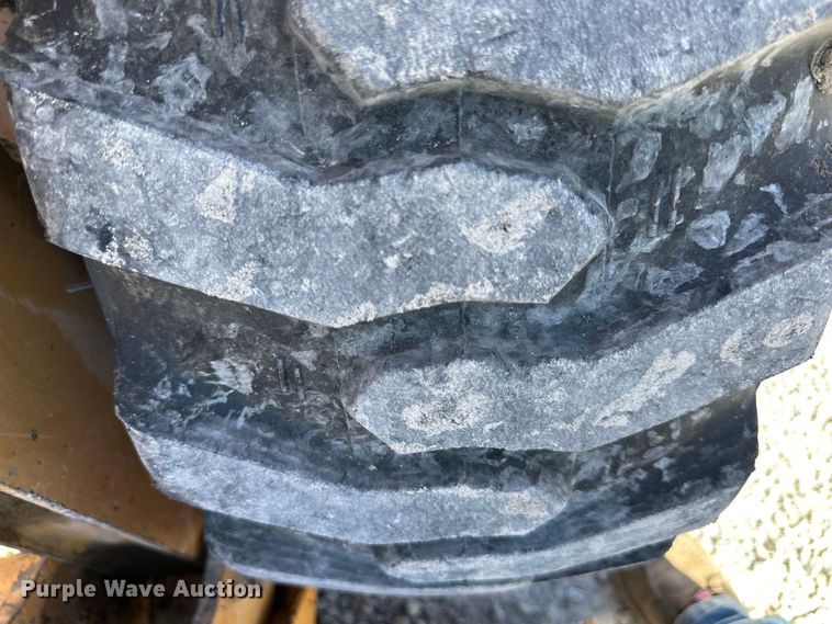 image for item EJ6871 1999 Case 85XT skid steer loader