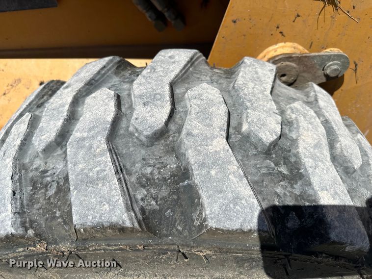 image for item EJ6871 1999 Case 85XT skid steer loader