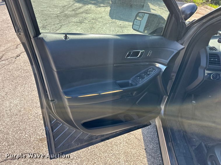 image for item EJ6879 2014 Ford Explorer Police Interceptor  SUV