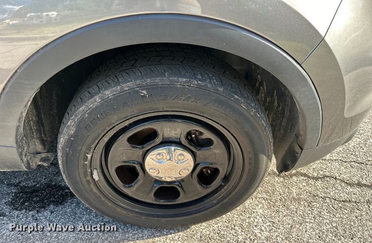 image for item EJ6879 2014 Ford Explorer Police Interceptor  SUV