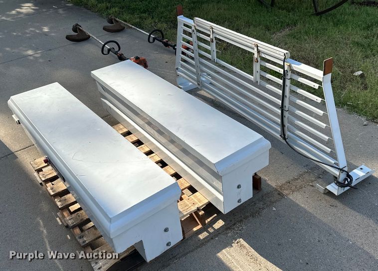 image for item EJ6884 Pickup truck parts 