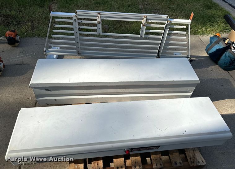 image for item EJ6884 Pickup truck parts 