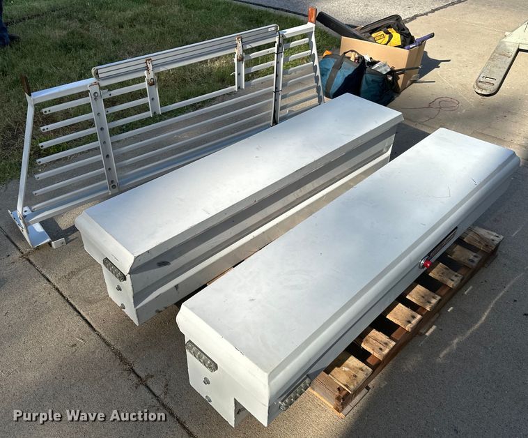 image for item EJ6884 Pickup truck parts 