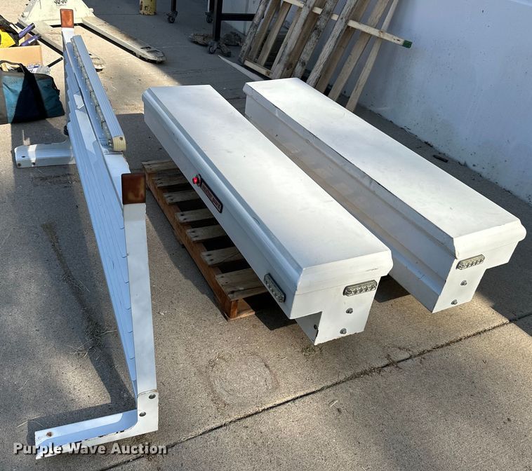 image for item EJ6884 Pickup truck parts 