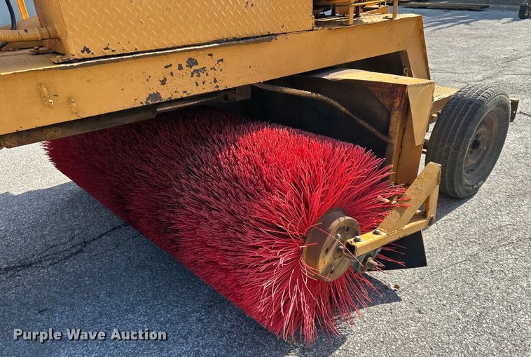 image for item EJ6890 Broce  broom