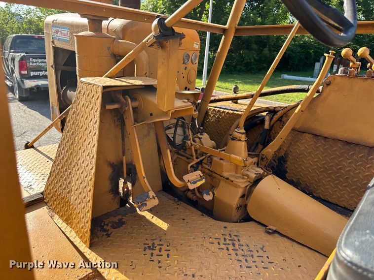 image for item EJ6890 Broce  broom