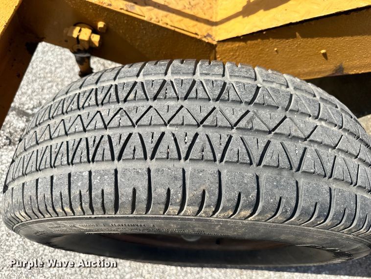 image for item EJ6890 Broce  broom