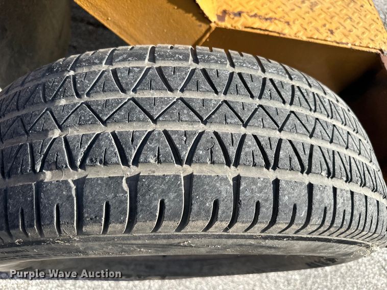 image for item EJ6890 Broce  broom