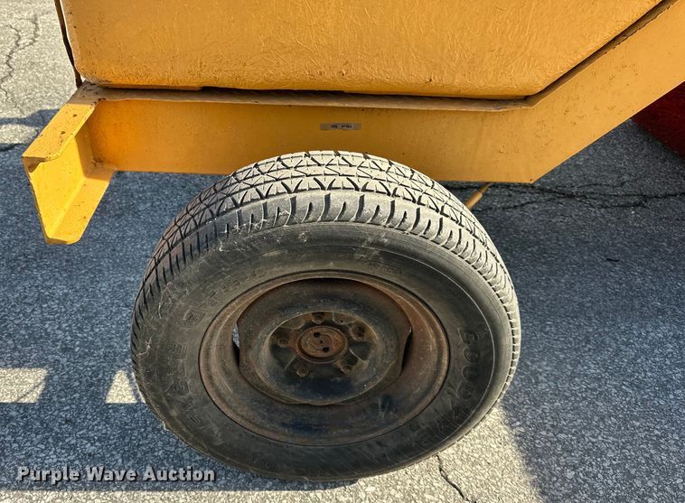 image for item EJ6890 Broce  broom