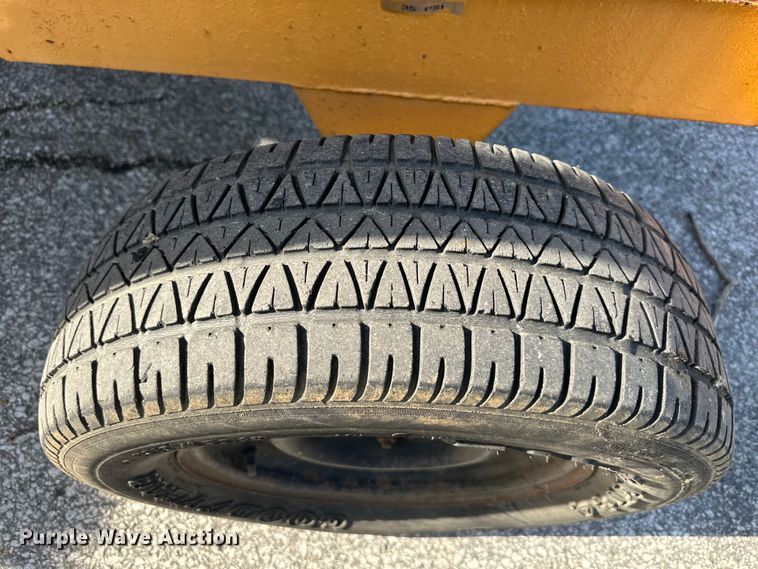 image for item EJ6890 Broce  broom