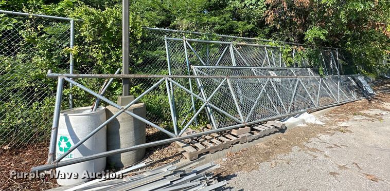 image for item EJ6927 Chain link fence 
