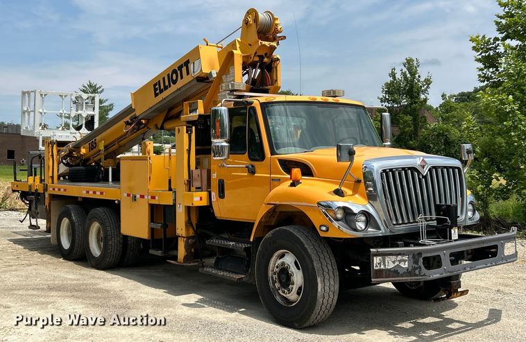 image for item EK4742 2009 International  Workstar 7400 SBA  bucket truck
