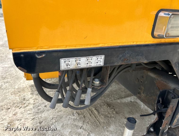 image for item EK4742 2009 International  Workstar 7400 SBA  bucket truck