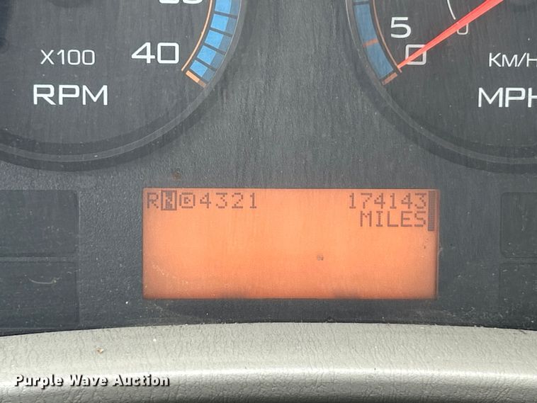 image for item EK4742 2009 International  Workstar 7400 SBA  bucket truck