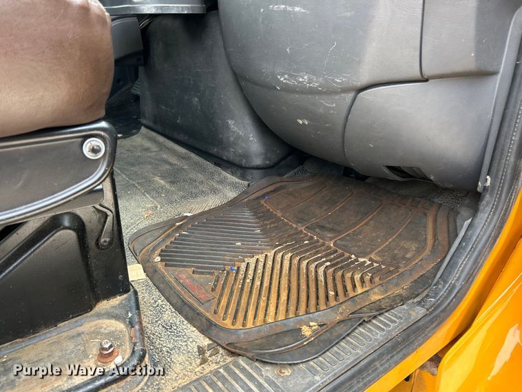 image for item EK4742 2009 International  Workstar 7400 SBA  bucket truck