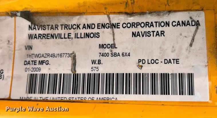 image for item EK4742 2009 International  Workstar 7400 SBA  bucket truck
