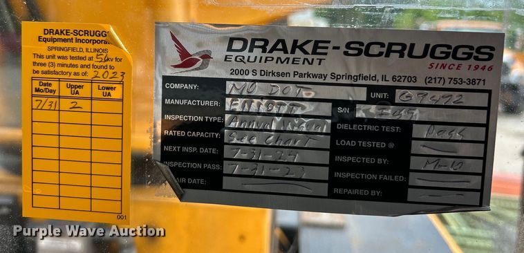 image for item EK4742 2009 International  Workstar 7400 SBA  bucket truck