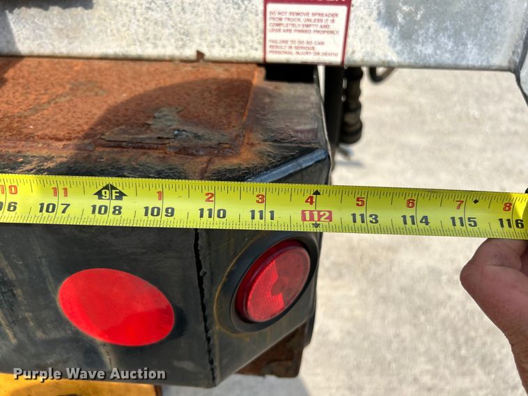 image for item EK4743 2005 International  7400 flatbed truck