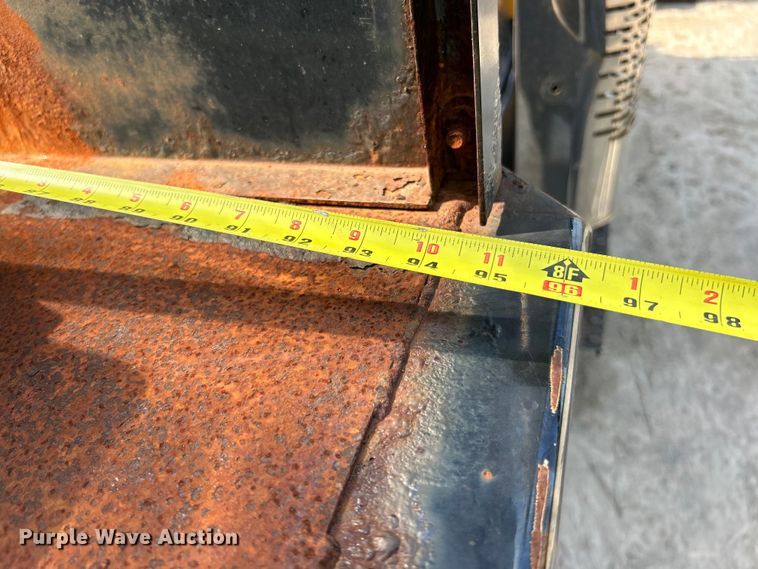 image for item EK4743 2005 International  7400 flatbed truck