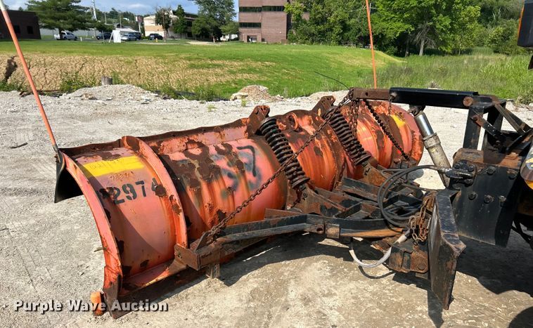 image for item EK4743 2005 International  7400 flatbed truck