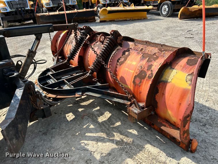 image for item EK4743 2005 International  7400 flatbed truck