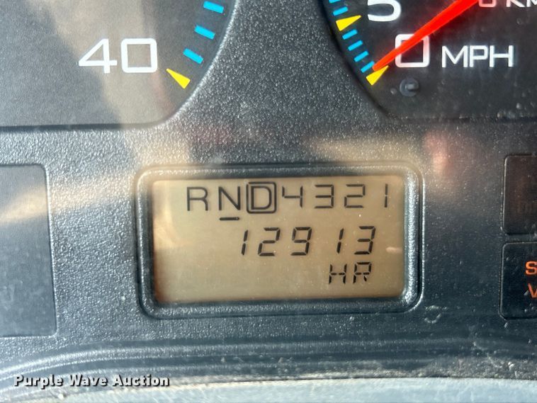 image for item EK4743 2005 International  7400 flatbed truck