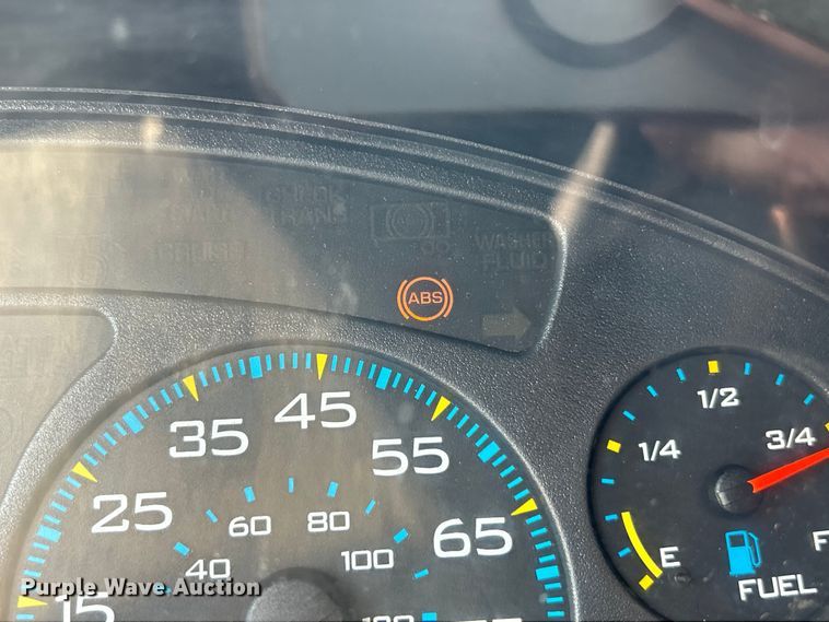 image for item EK4743 2005 International  7400 flatbed truck