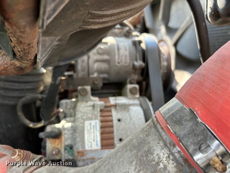 image for item EK4743 2005 International  7400 flatbed truck