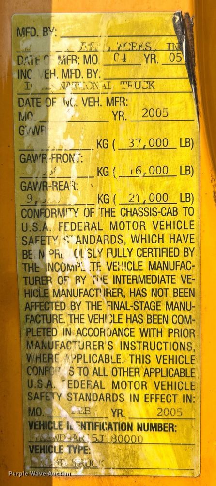 image for item EK4743 2005 International  7400 flatbed truck